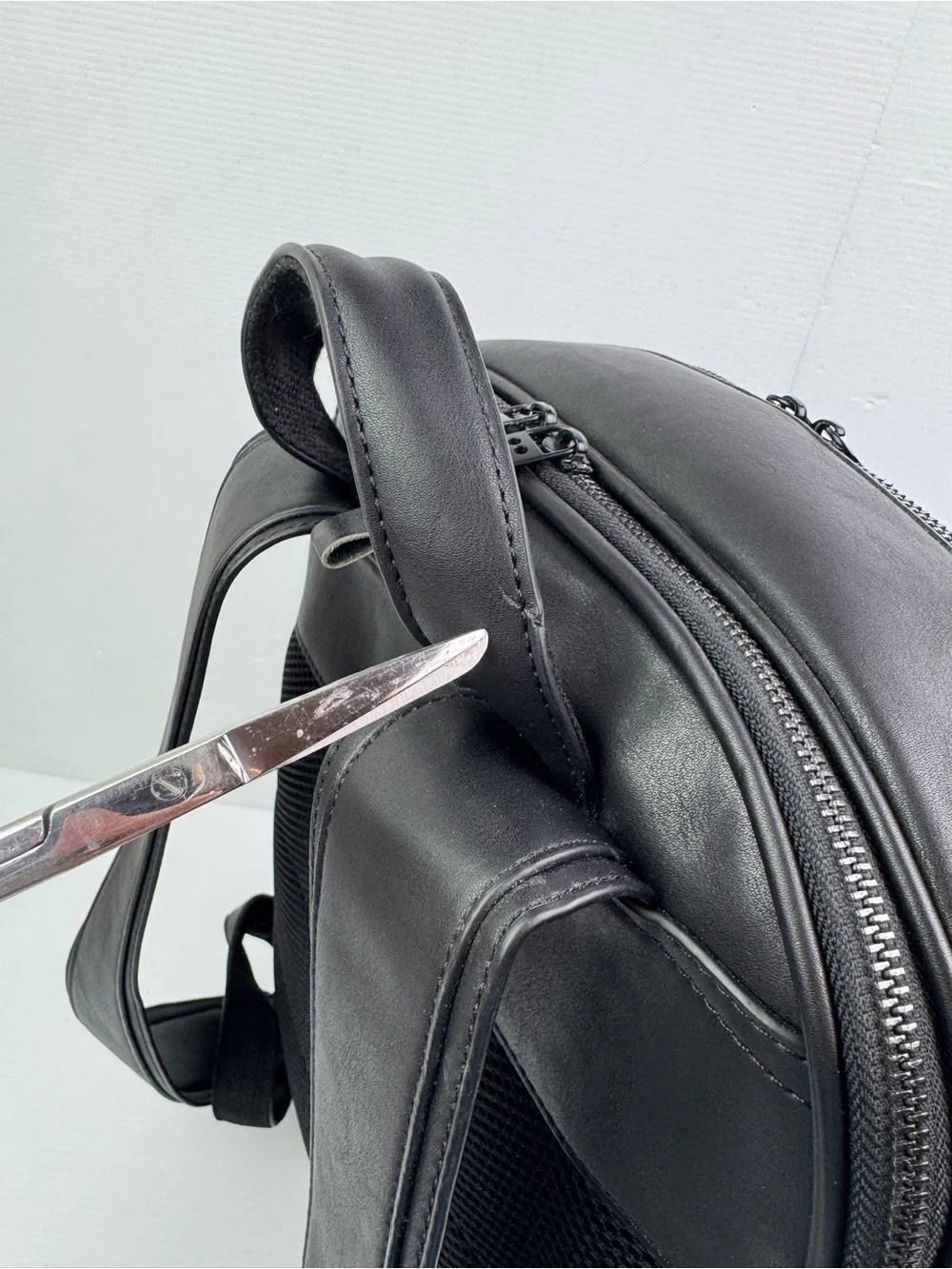 Qualtrics black waterproof